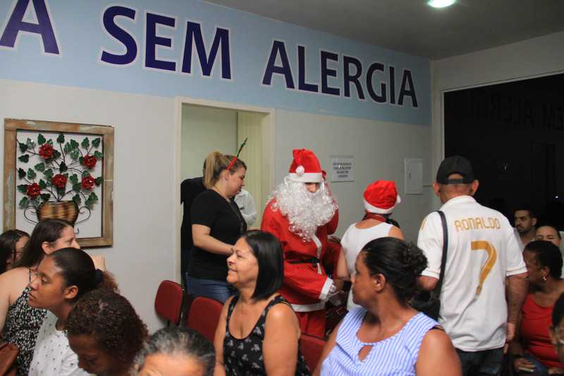 Papai Noel visita clínica na Trindade, em São Gonçalo