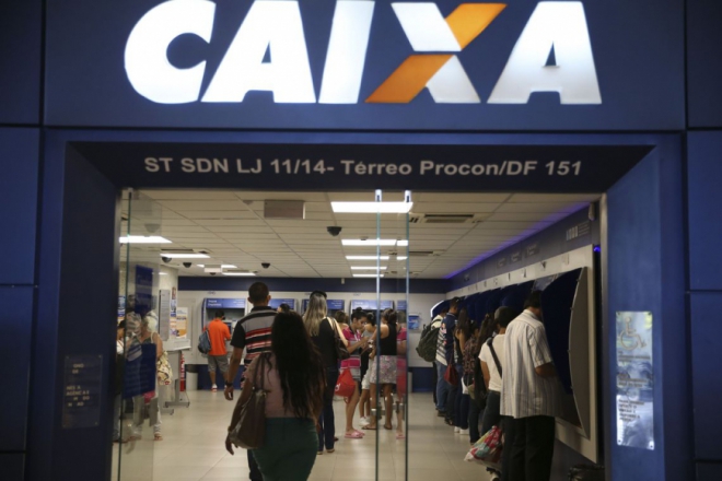 Caixa amplia horário para saques do FGTS