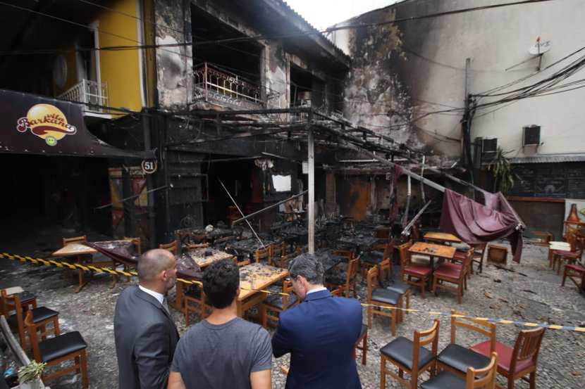 Sobrecarga em poste de energia pode ser a causa do incêndio no Barkana